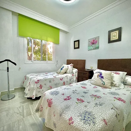 Apartment Milla De Oro W Pool & Garden By Homing *