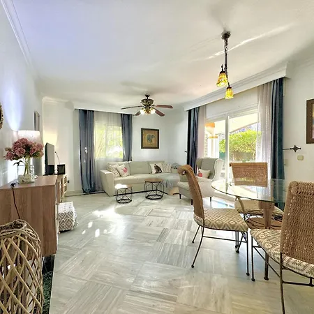 Apartment Milla De Oro W Pool & Garden By Homing Marbella